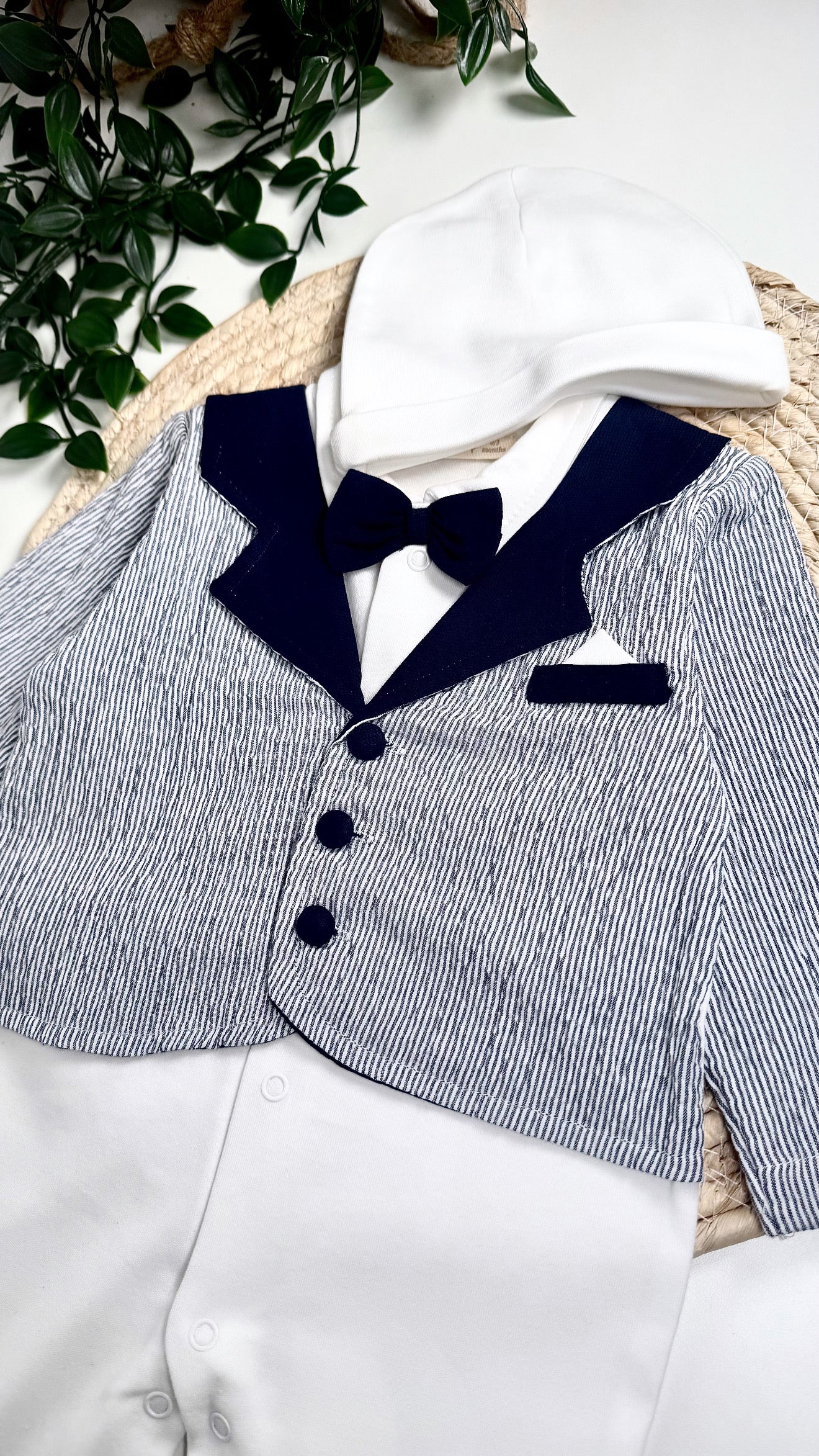 100% cotton boy's set - blue/white 0-9 months