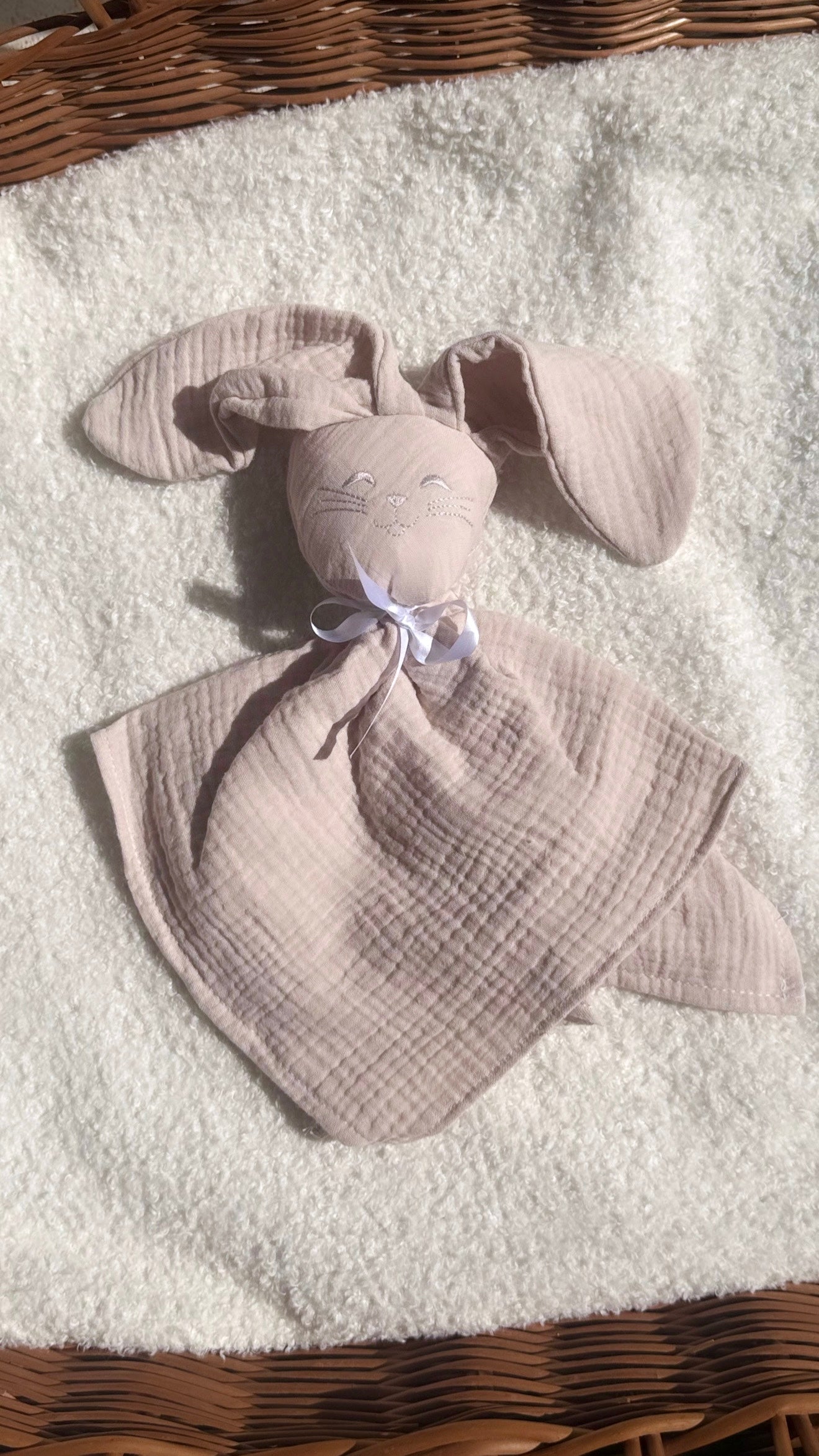 Doudou pour bĂ©bĂ© fille ou garçon â cadeau de naissance brodĂ©- beige