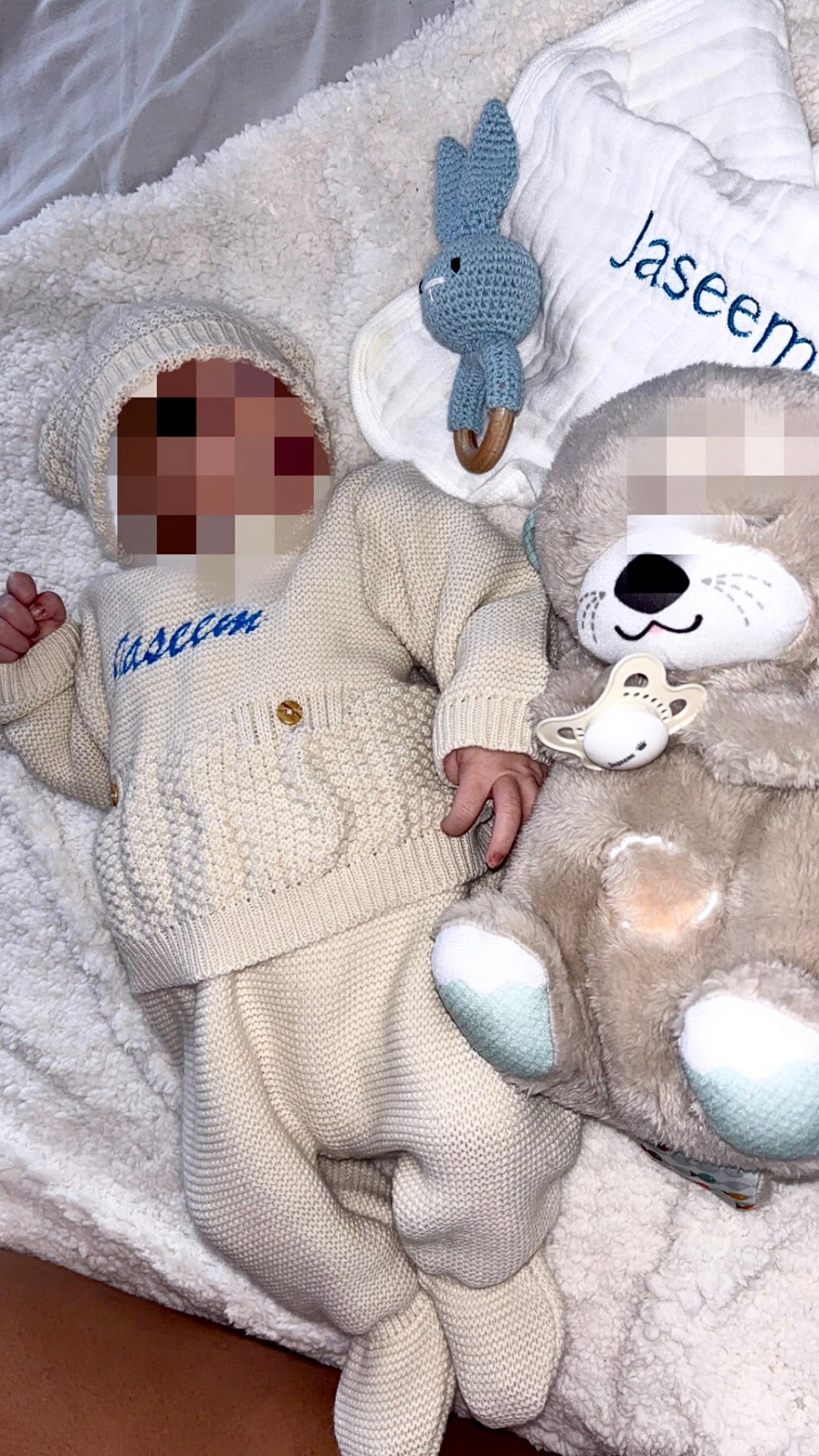 đ§”Tenue de naissance beige personnalisĂ©e avec prĂ©nom brodĂ©