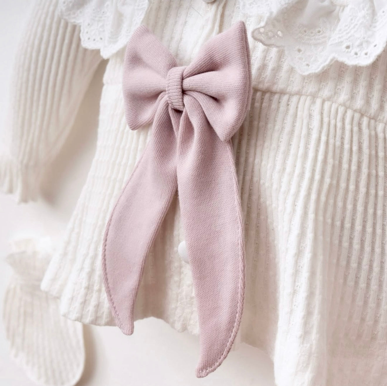 [Gamme Premium] Ensemble bébé fille 5 pièces – Blanc et lilas coton bio (0-3 mois)