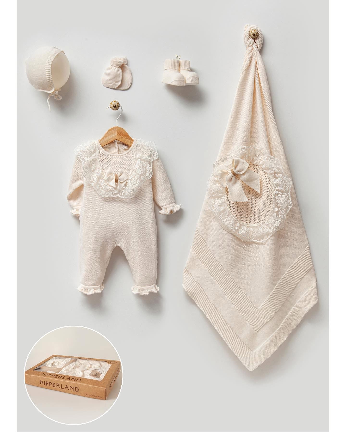 [Gamme Premium] Ensemble naissance bébé fille taille (0-3 mois) rose