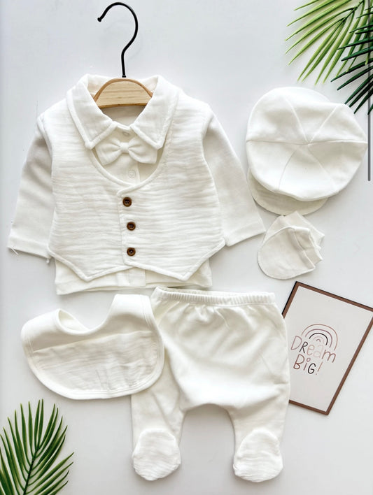 [Premium] Ensemble naissance garçon 100% coton bio blanc – Haut, pantalon, casquette, gants et bavoir – 0-3 mois