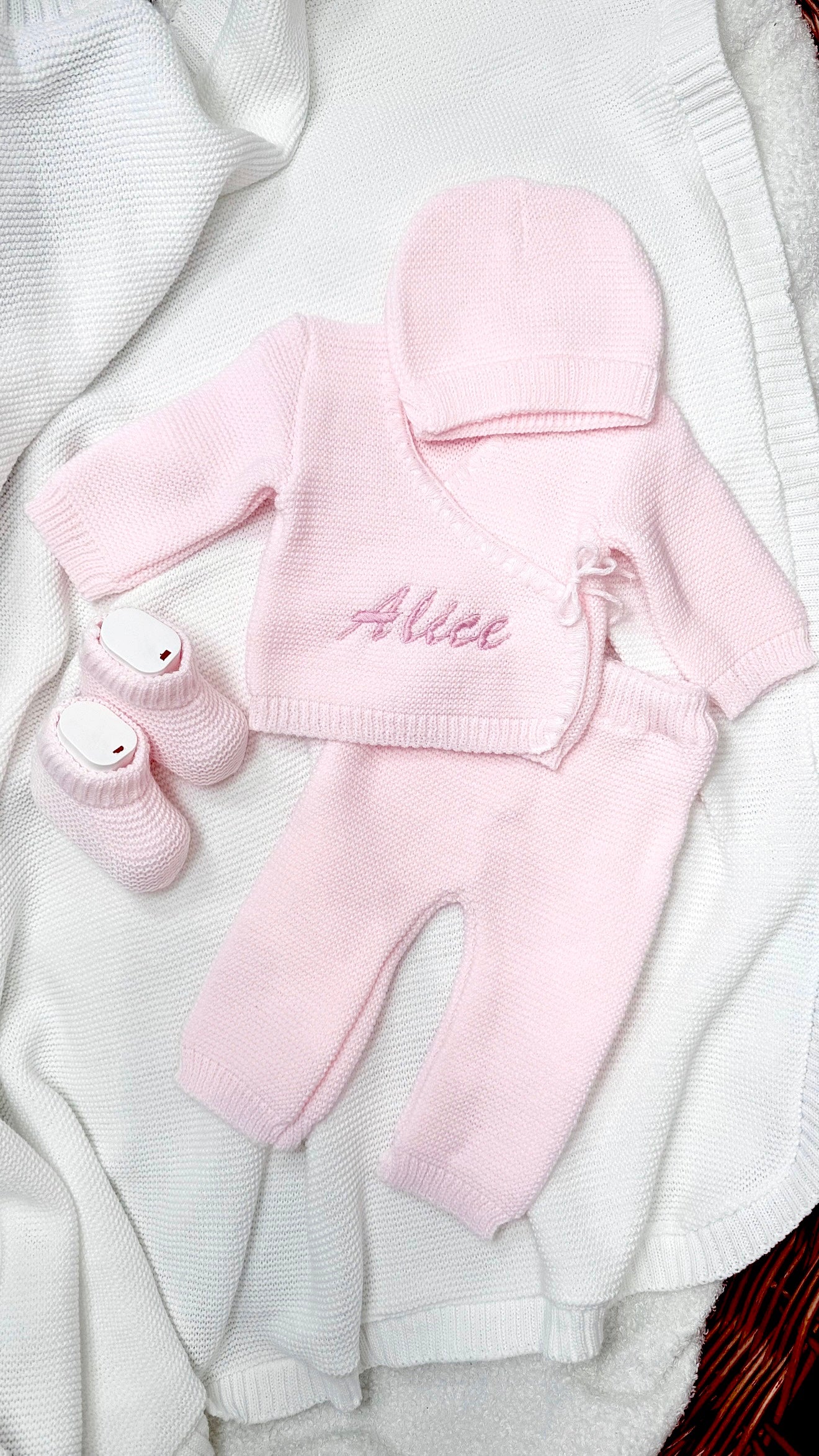 🧵 Ensemble naissance personnalisé - 4 pièces - brodé avec le prénom de votre bébé｜OEKO-TEX®