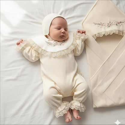 [Gamme Premium] Ensemble naissance bébé fille 5 pièces – Coton bio, tricot et velours beige (0-3 mois)- crème ou rose