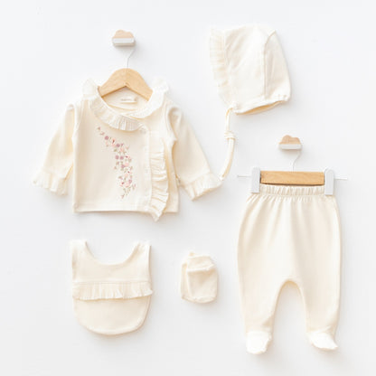 Ensemble naissance fille 5 pièces crème en coton bio 0-3 mois avec haut, pantalon, bonnet, gants et bavoir