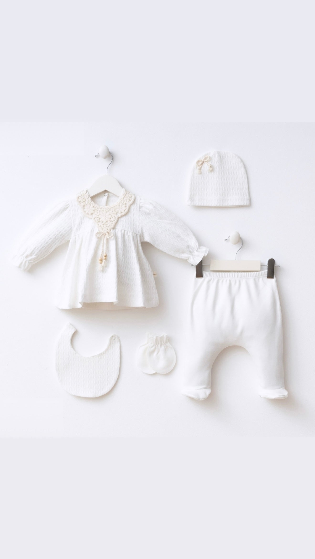 [Gamme Premium] Ensemble bébé fille 5 pièces – Blanc ou rose (0-3 mois)- coton bio