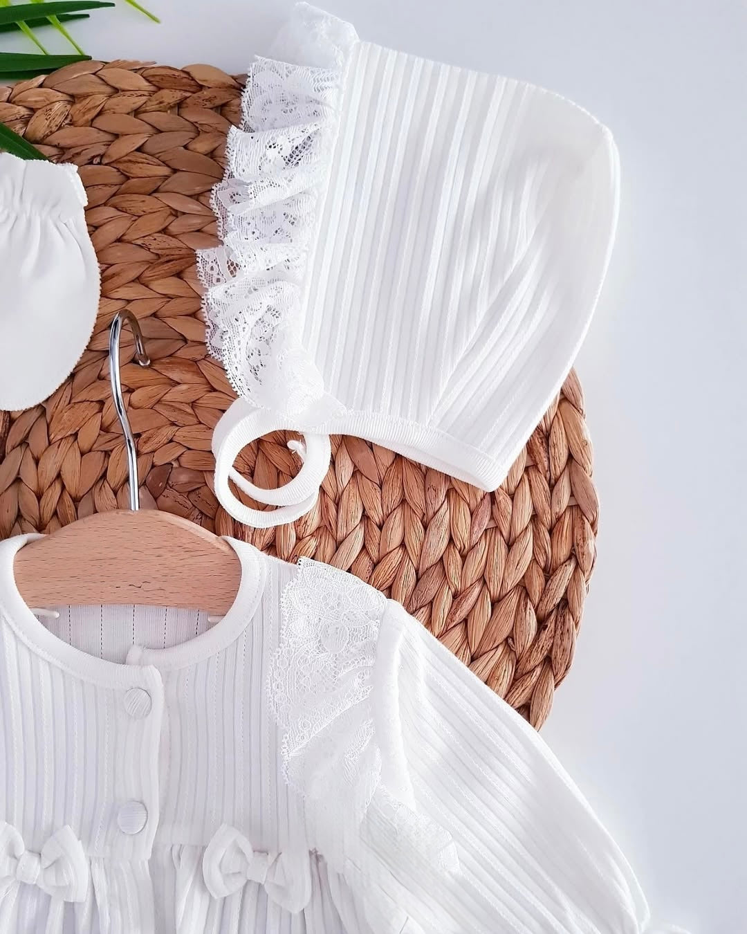 [Gamme Premium] Ensemble bébé fille 5 pièces – Blanc coton bio (0-3 mois)