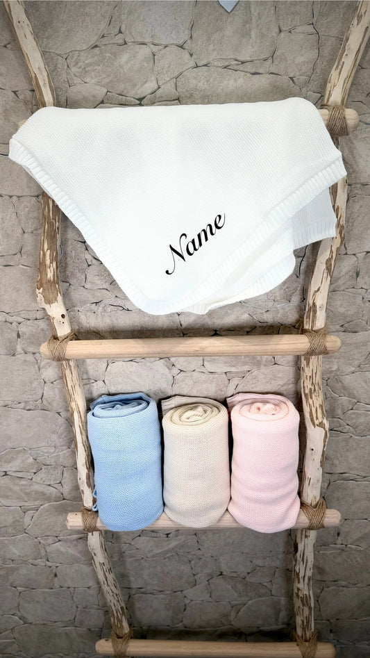 Couverture de naissance brodée avec prénom – modèle personnalisé pour bébé, rose, bleu, beige ou blanc