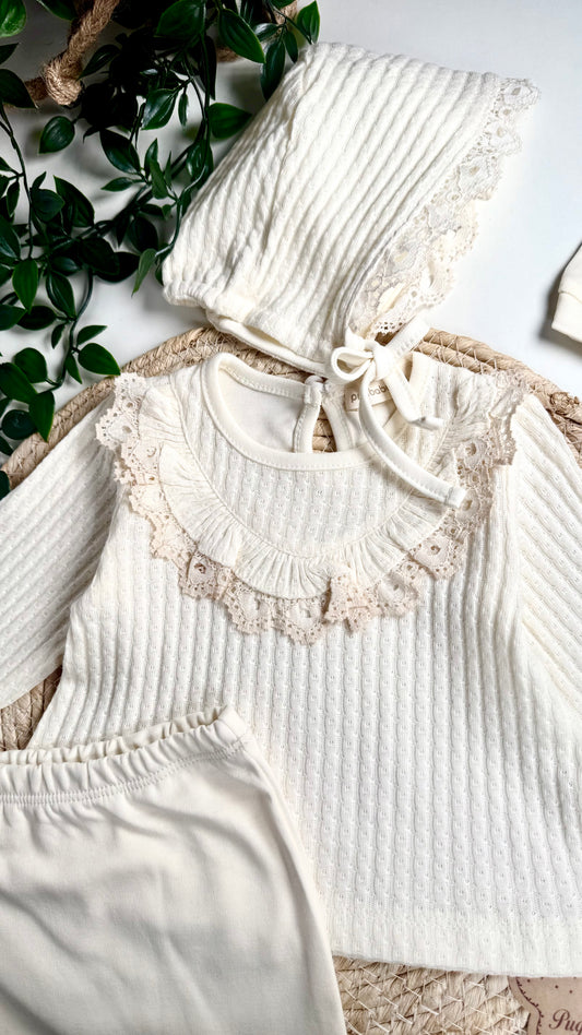 Neugeborenen-Mädchen-Set (0-3 Monate) mit Rüschen - Bio-Baumwolle [Creme]