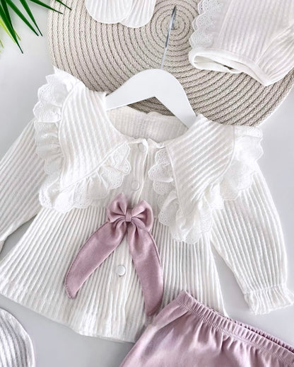 [Gamme Premium] Ensemble bébé fille 5 pièces – Blanc et lilas coton bio (0-3 mois)