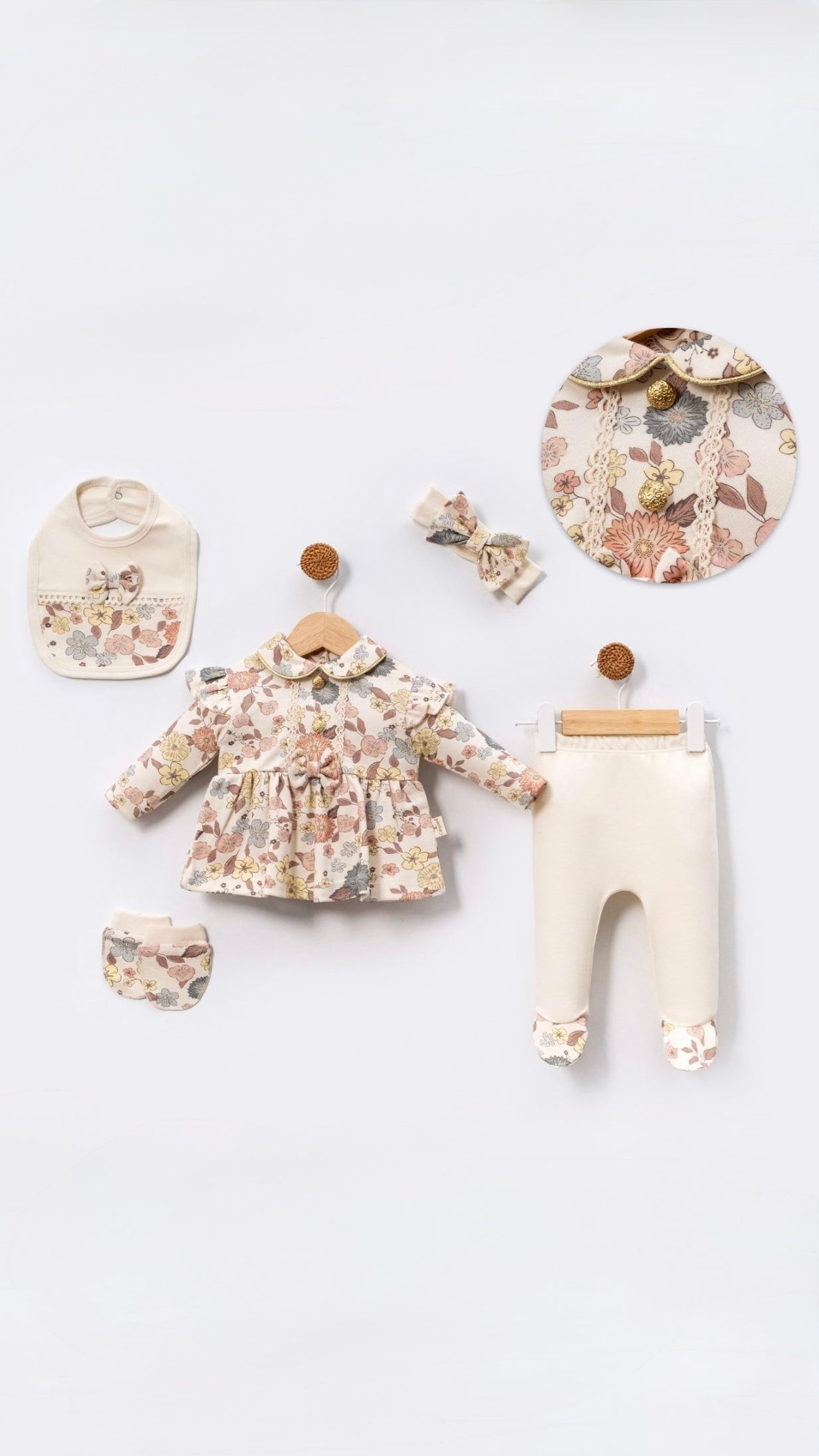 Ensemble naissance fille détaille fleurs coton bio