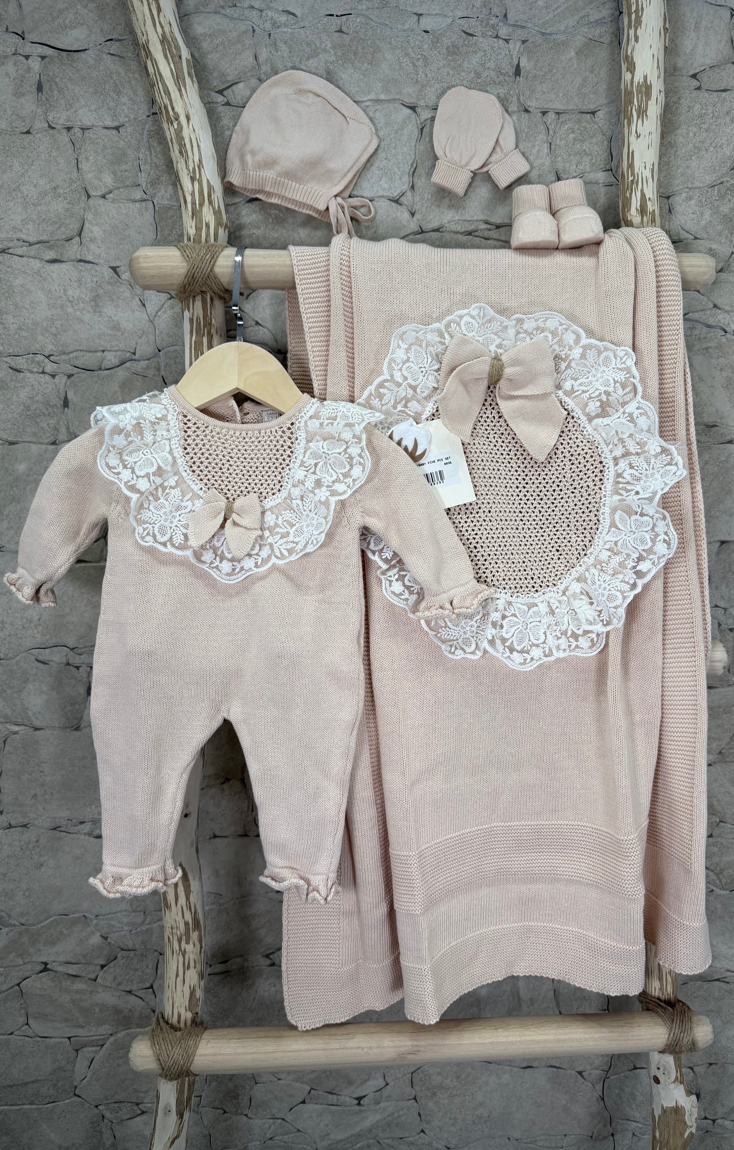 [Gamme Premium] Ensemble naissance bébé fille taille (0-3 mois) rose