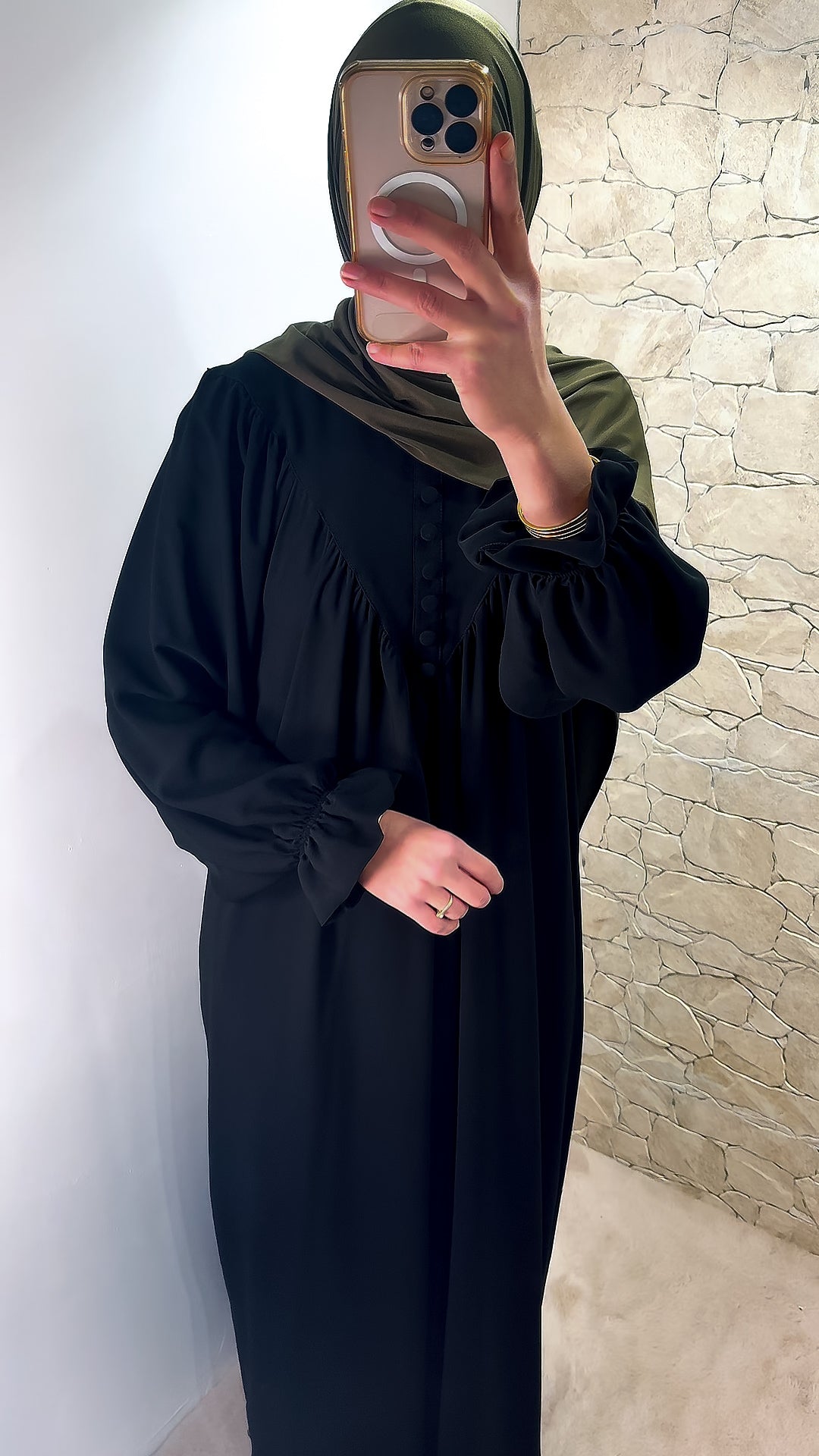 [Premium] Abaya taillée manche fleur - noir pur