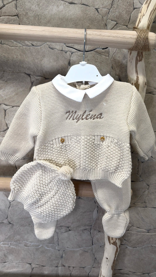Kit naissance personnalisé (mixte) beige, convient pour un bébé garçon ou fille. 