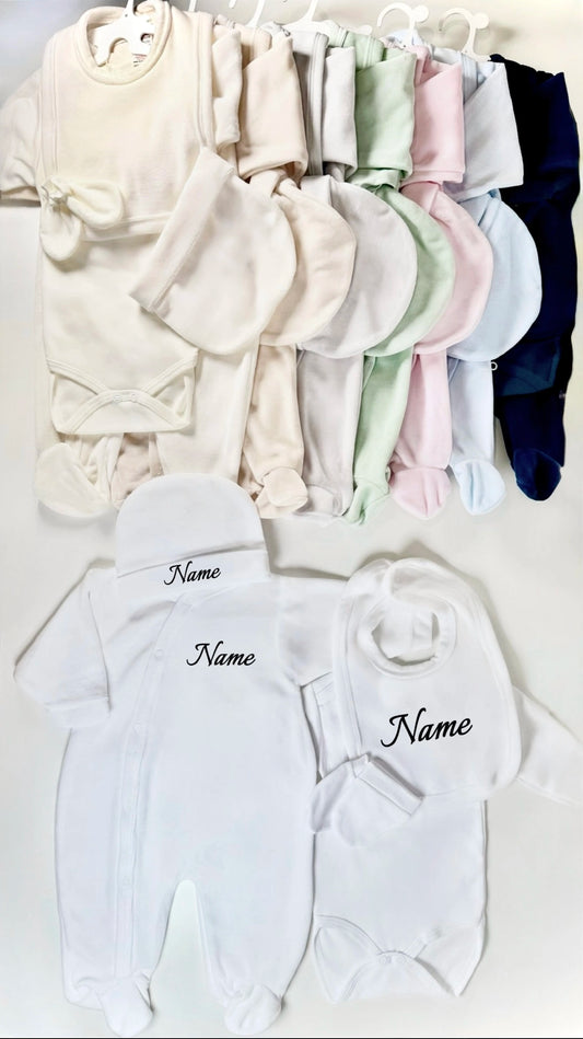 Kit de naissance personnalisée en broderie avec le prénom de bébé 