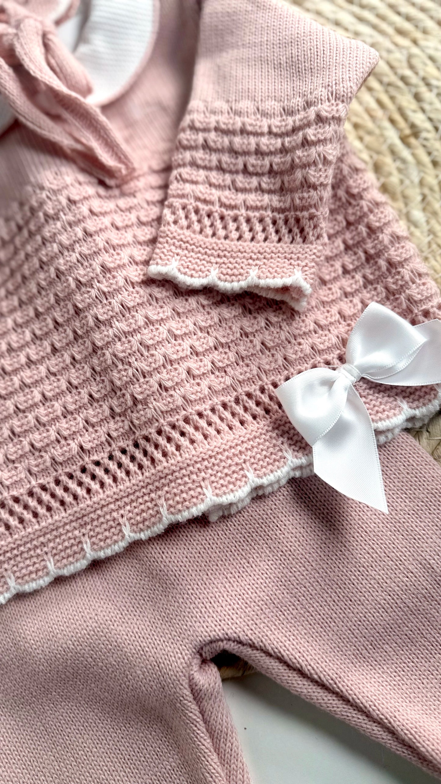 Ensemble naissance fille en maille 3 pièces (0-3 mois) – Rose poudré