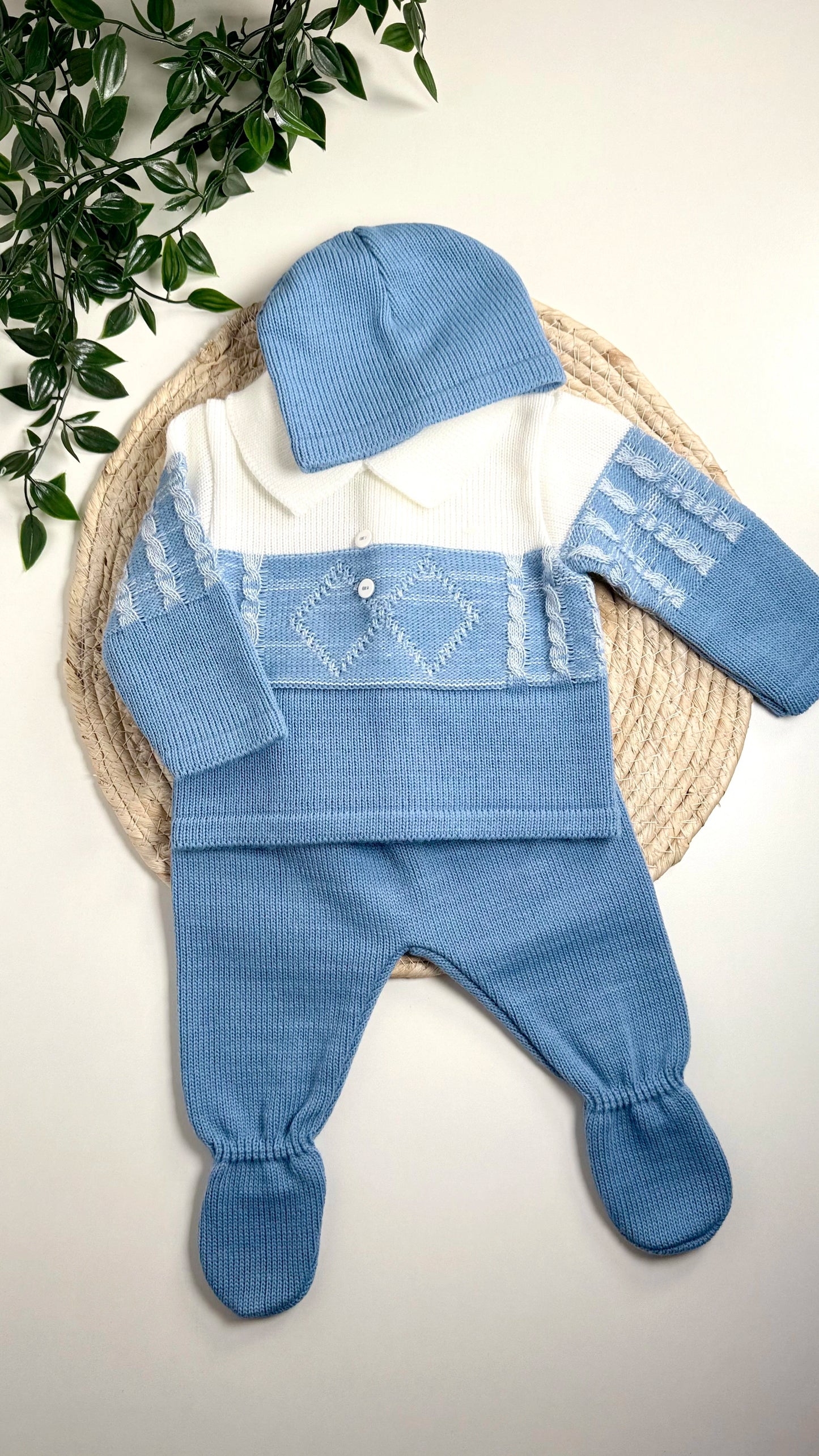 Ensemble naissance garçon en maille bleu marine 0-3 mois, 3 pièces avec bonnet, pantalon et haut certifié OEKO-TEX®
