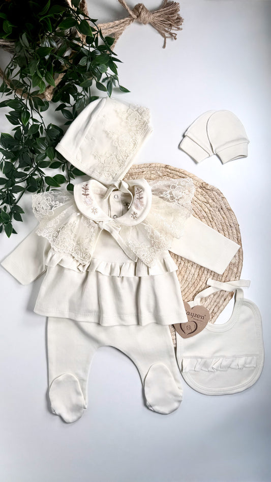Ensemble naissance fille 6 pièces beige avec dentelle en coton bio 0-3 mois