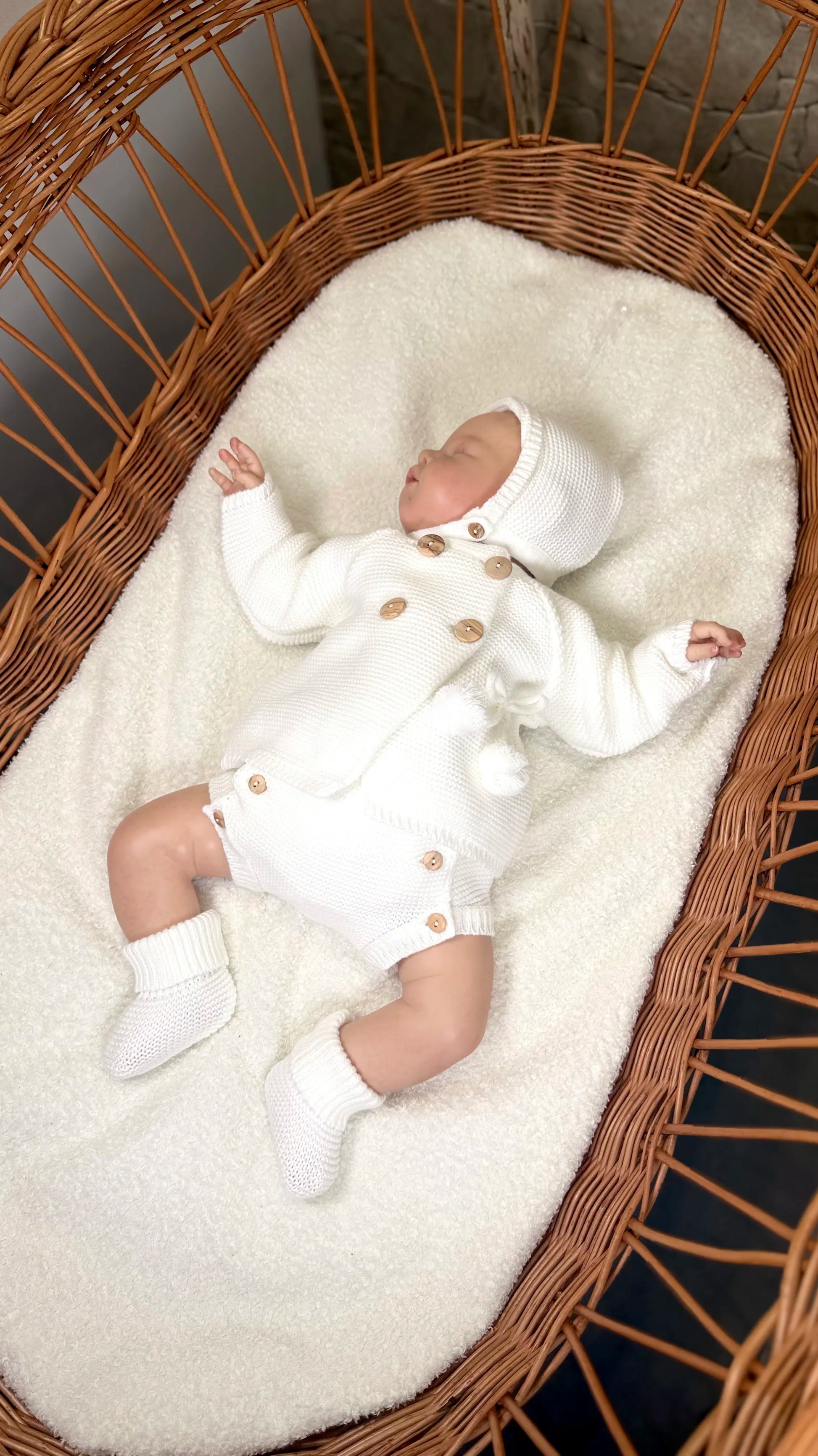 Gilet bébé en maille douce certifiée OEKO-TEX® – ensemble naissance blanc ou beige
