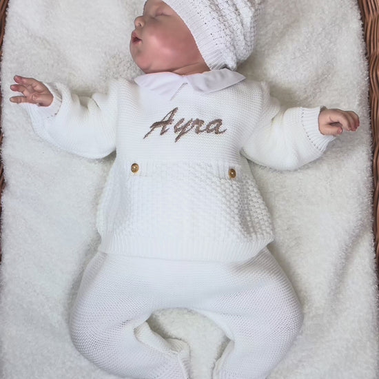 Video détail tenue de naissance personnalisée bébé garçon 