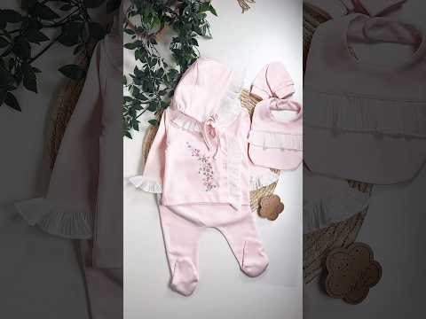 Video youtube de présentation du coffret naissance fille rose en coton bio 