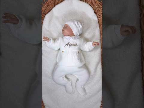 Video kit naissance personnalisée en broderie avec le prénom de bébé 