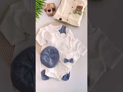 [Premium] Ensemble naissance garçon 100% coton bio bleu – Haut, pantalon, casquette, gants et bavoir – 0-3 mois