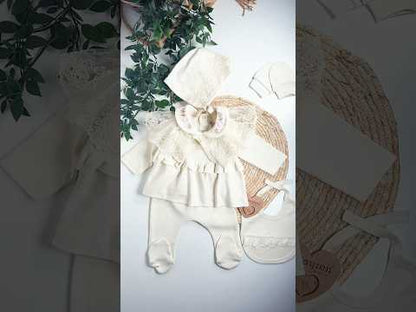 [Gamme Premium] Ensemble naissance fille 6 pièces – Beige dentelle, coton bio (0-3 mois)