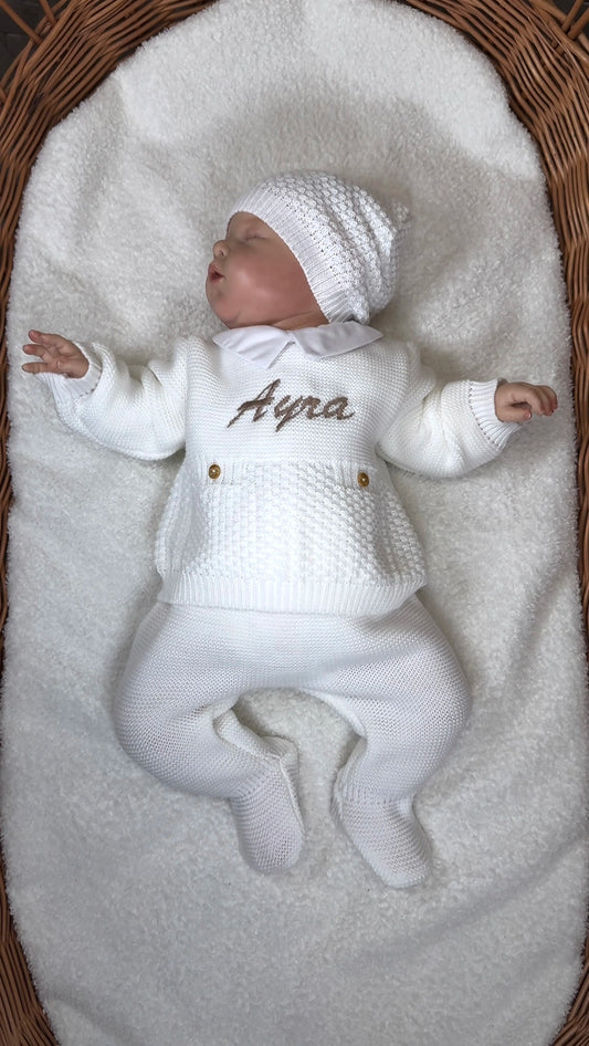 Tenue de naissance personnalisée avec prénom brodé YOZY